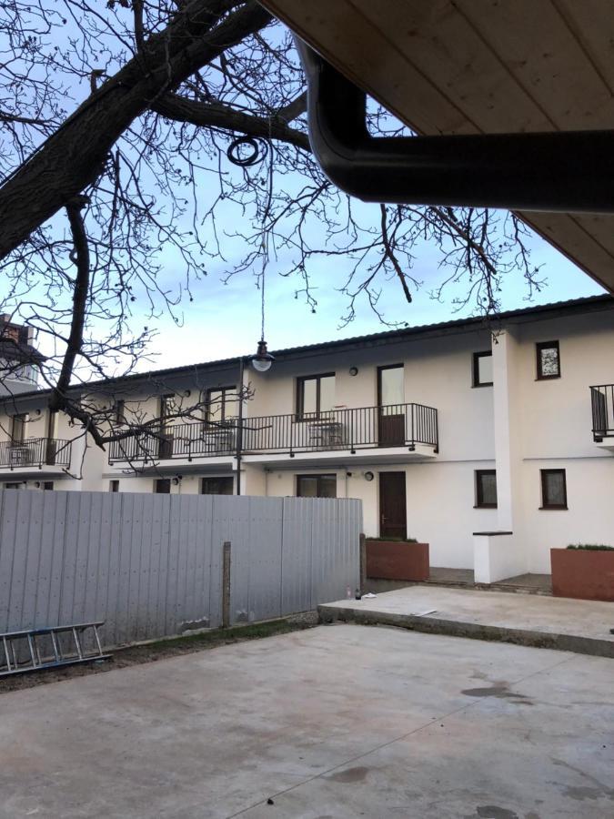 Aleria De Piatra Aparthotel Piatra Neamţ Екстериор снимка