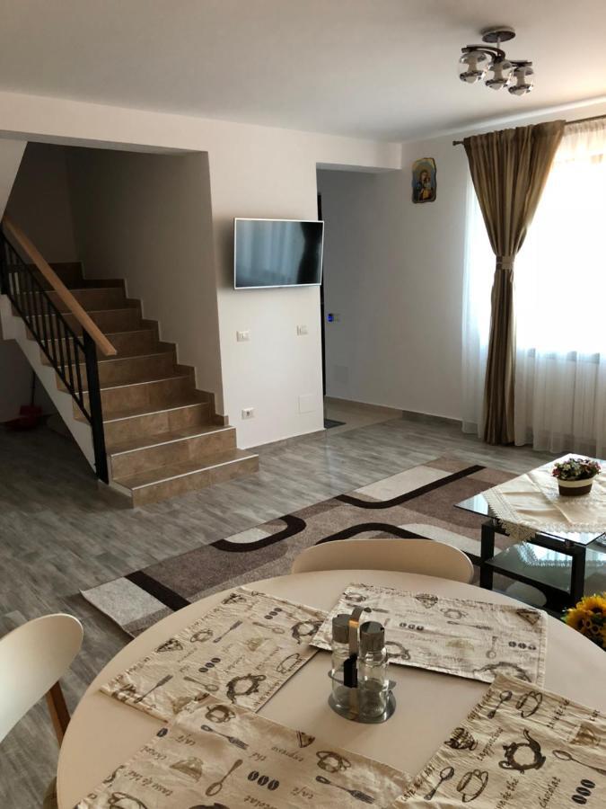 Aleria De Piatra Aparthotel Piatra Neamţ Екстериор снимка