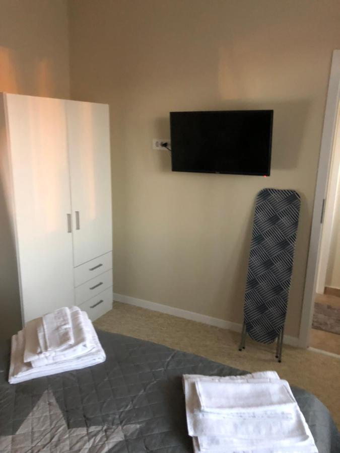 Aleria De Piatra Aparthotel Piatra Neamţ Екстериор снимка